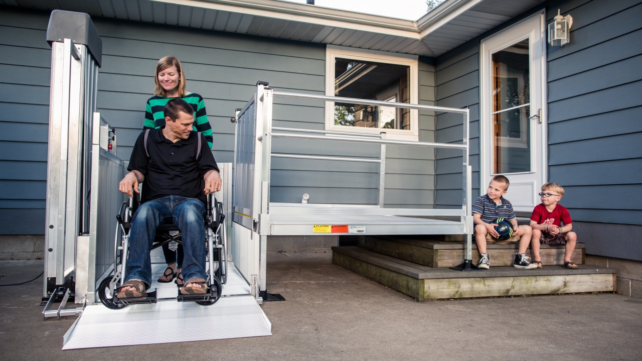 Sun City VPL Vertical Platform Wheelchair Mobile Home Porch Lift